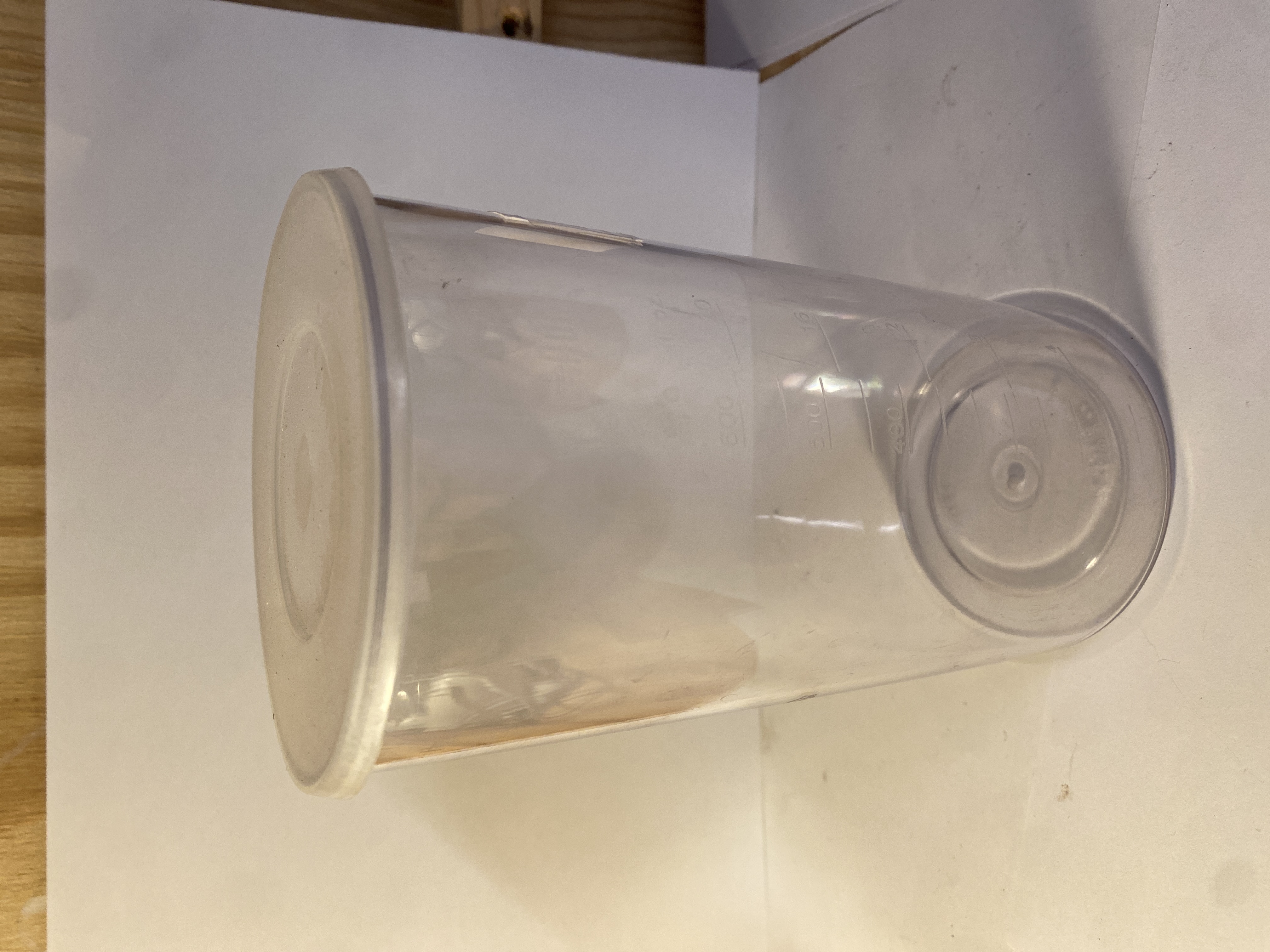 Verre mesureur en plastique